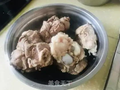 Make Big bone soup step 0