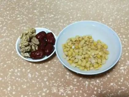 Make Red dates walnut soy step 0