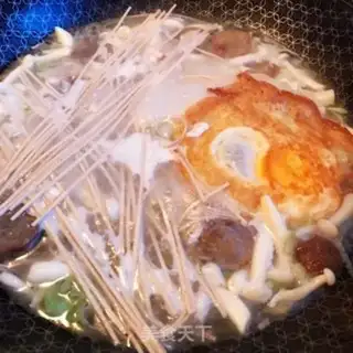 Make Beefball egg noodles step 8