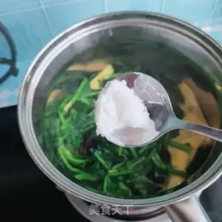 Make Spinach omelet soup step 7