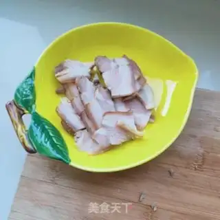 Make Garlic sprouts back to the pot step 2