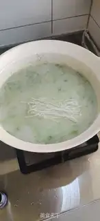 Make Blue radish fan beet soup step 9