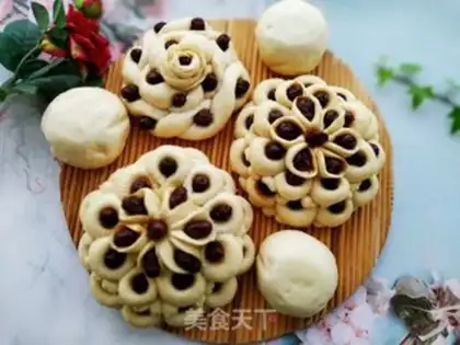Make Poppy buns step 8