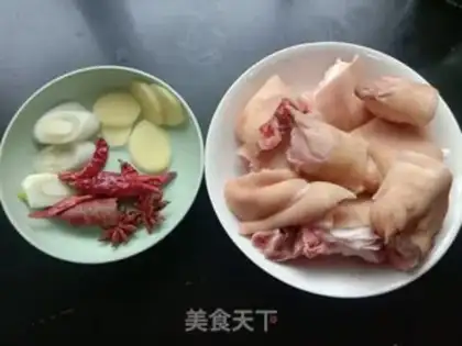 Make Hot pig hoof step 0
