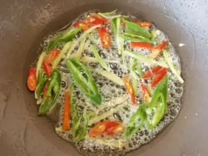 Make Cream-cream-creamed omelet step 7
