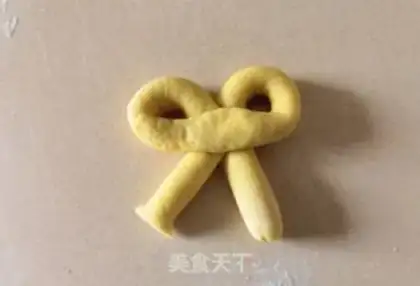 Make Poppy buns step 10