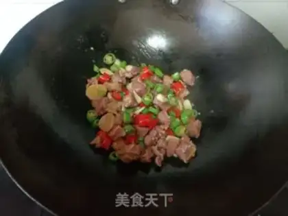 Make Cream pepper fried duck legs step 6