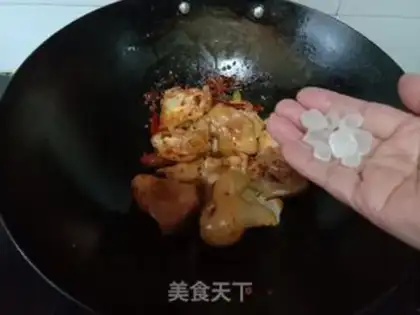 Make Hot pig hoof step 7