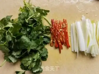 Make Spicy hands tore beef step 2