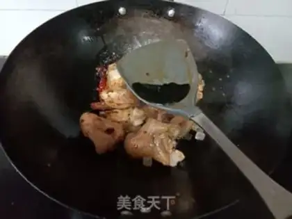 Make Hot pig hoof step 9
