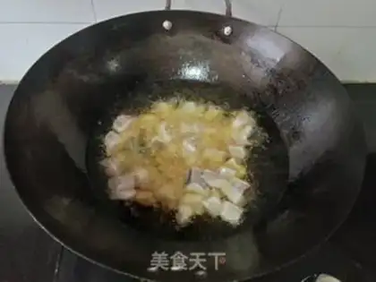 Make The meat is burning the blue flowers step 0