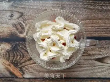 Make Mango strawberry olio yogurt cup step 6