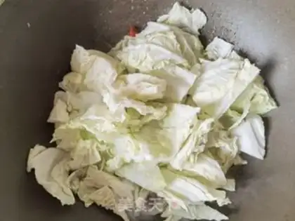 Make The cabbage powdered with the souffle step 3