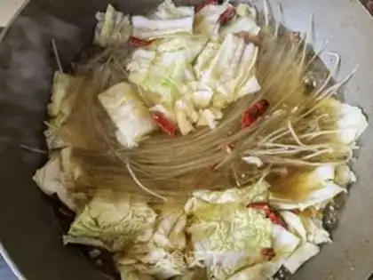 Make The cabbage powdered with the souffle step 6