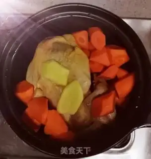 Make Piggy belly carrot chicken soup step 1