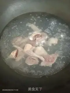 Make Doves dry squid radish soup step 0