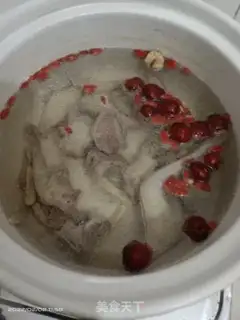 Make Doves dry squid radish soup step 2