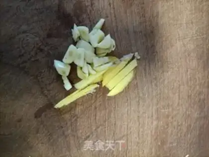 Make Scratch pepper and radish step 1