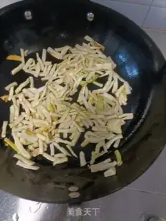 Make Scratch pepper and radish step 3
