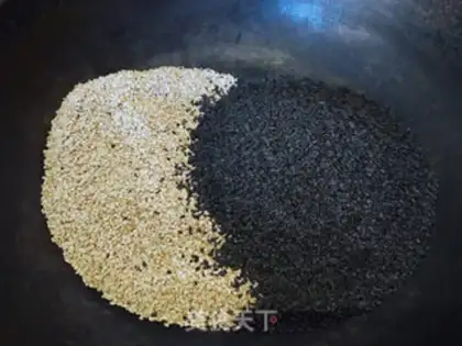 Make Rose sesame soup step 0