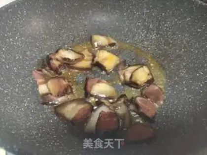 Make Soccer bean sprouts step 1