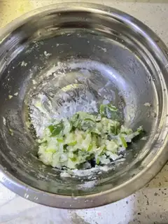 Make Onion bouquet step 2