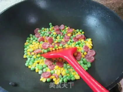 Make Corn grains of red bean fried sausage step 5