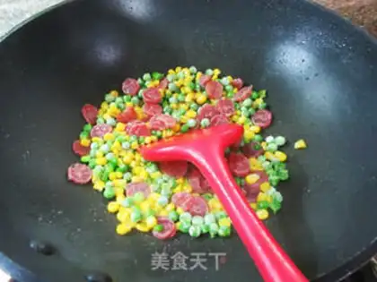 Make Corn grains of red bean fried sausage step 8