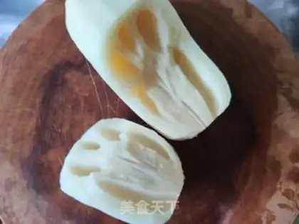 Make Chicken Lotus soup step 2