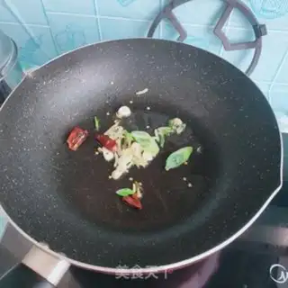 Make Pigheads with garlic step 2