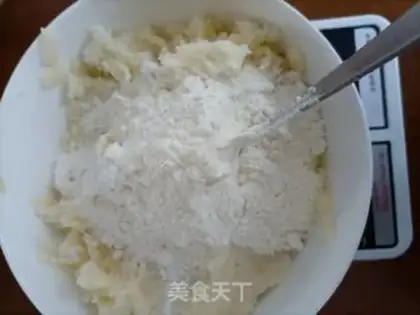 Make Apple Mountain Pizza step 6