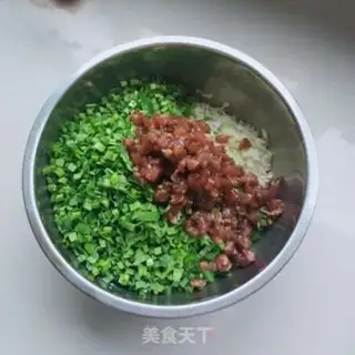 Make Pyramid and garlic step 5