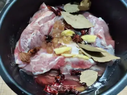Make Homemade spicy beef step 2
