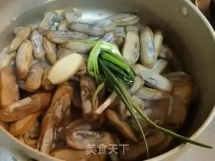 Make Garlic acne step 1