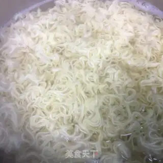 Make Onion noodles step 6