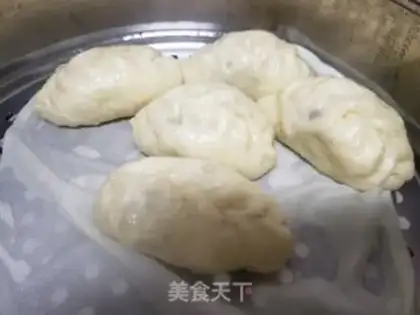 Make Homemade red bean pie step 5