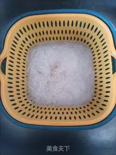 Make A yogurt fan step 1