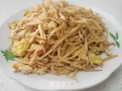 Make Red radish fried eggs step 4