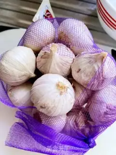 Make Homemade garlic powder step 0