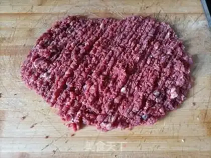 Make Carrot beef buns step 1