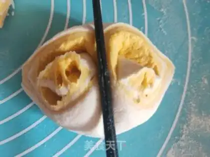 Make Pumpkin double rolls step 11