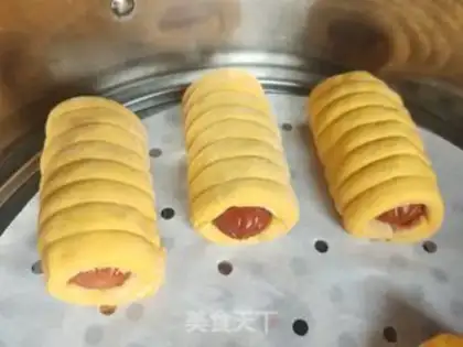 Make Pumpkin caterpillar vase step 6