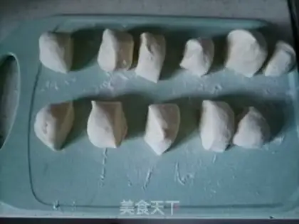 Make Carrot beef buns step 23
