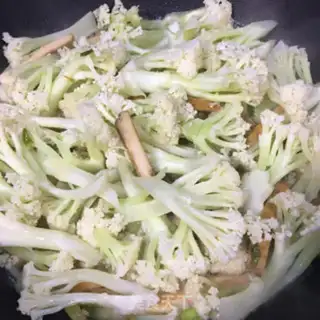 Make Scrumptious cuisine step 4
