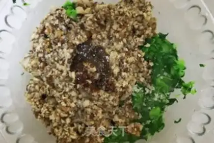 Make Black rye mushroom buns step 8