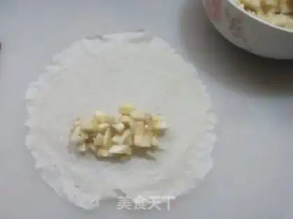 Make Banana Spring Roll step 2