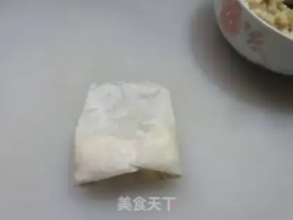 Make Banana Spring Roll step 3