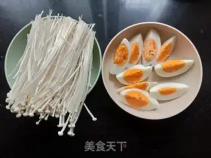 Make Golden mushrooms and eggs step 0
