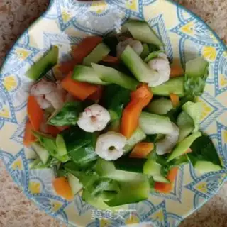 Make cucumber shrimp step 4