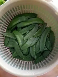 Make The Dutch beans step 1